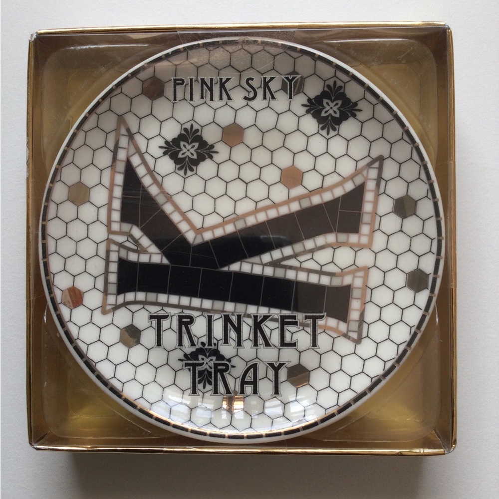 Pink Sky Monogram K Ceramic Trinket Tray w/Black White Gold, 4.5”, brand new